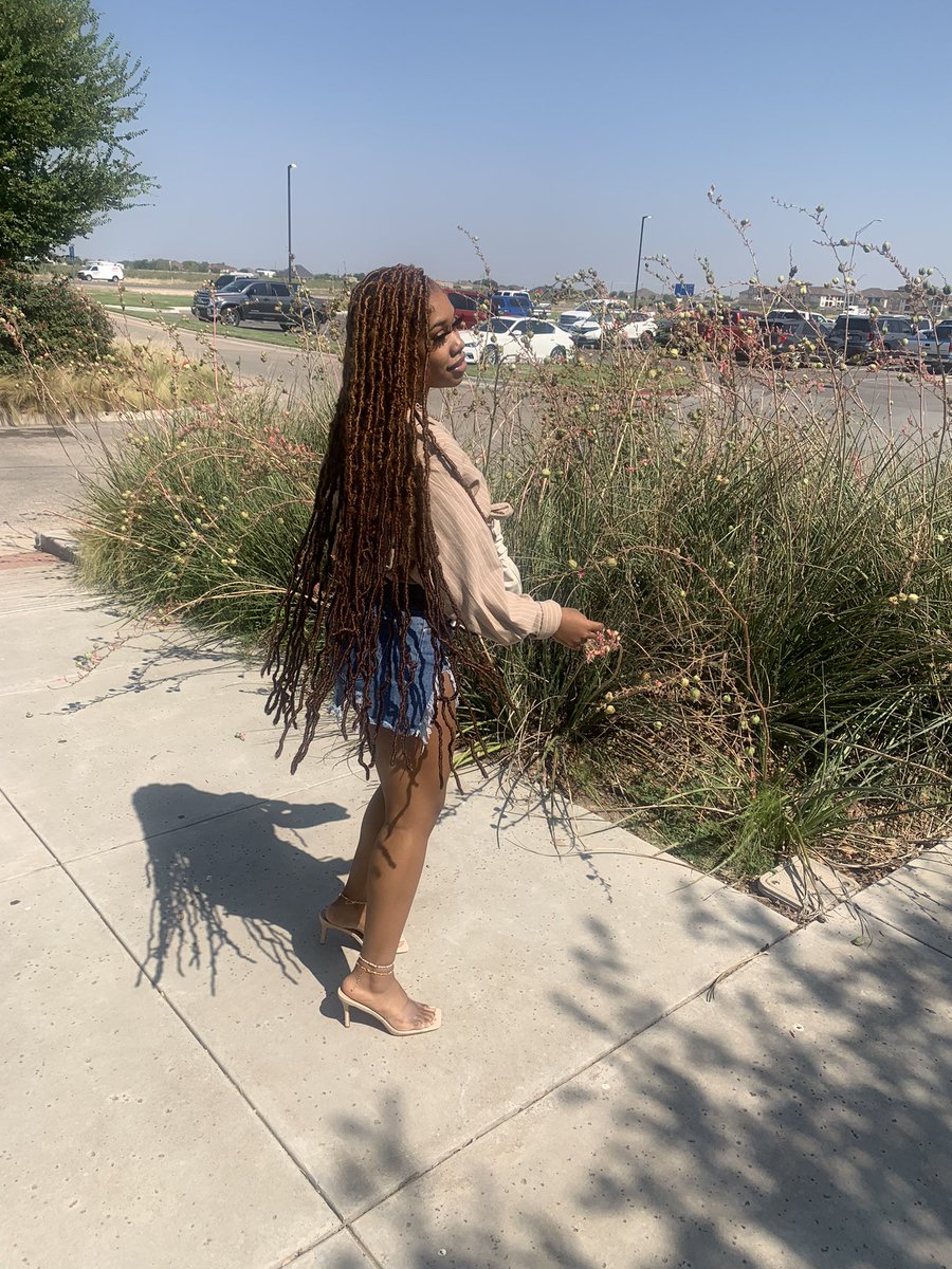 NylahBaby2's tweet photo. jhene aiko - what a life 4:47 .. 🤎✨ https://t.co/qEyU7fwtjj