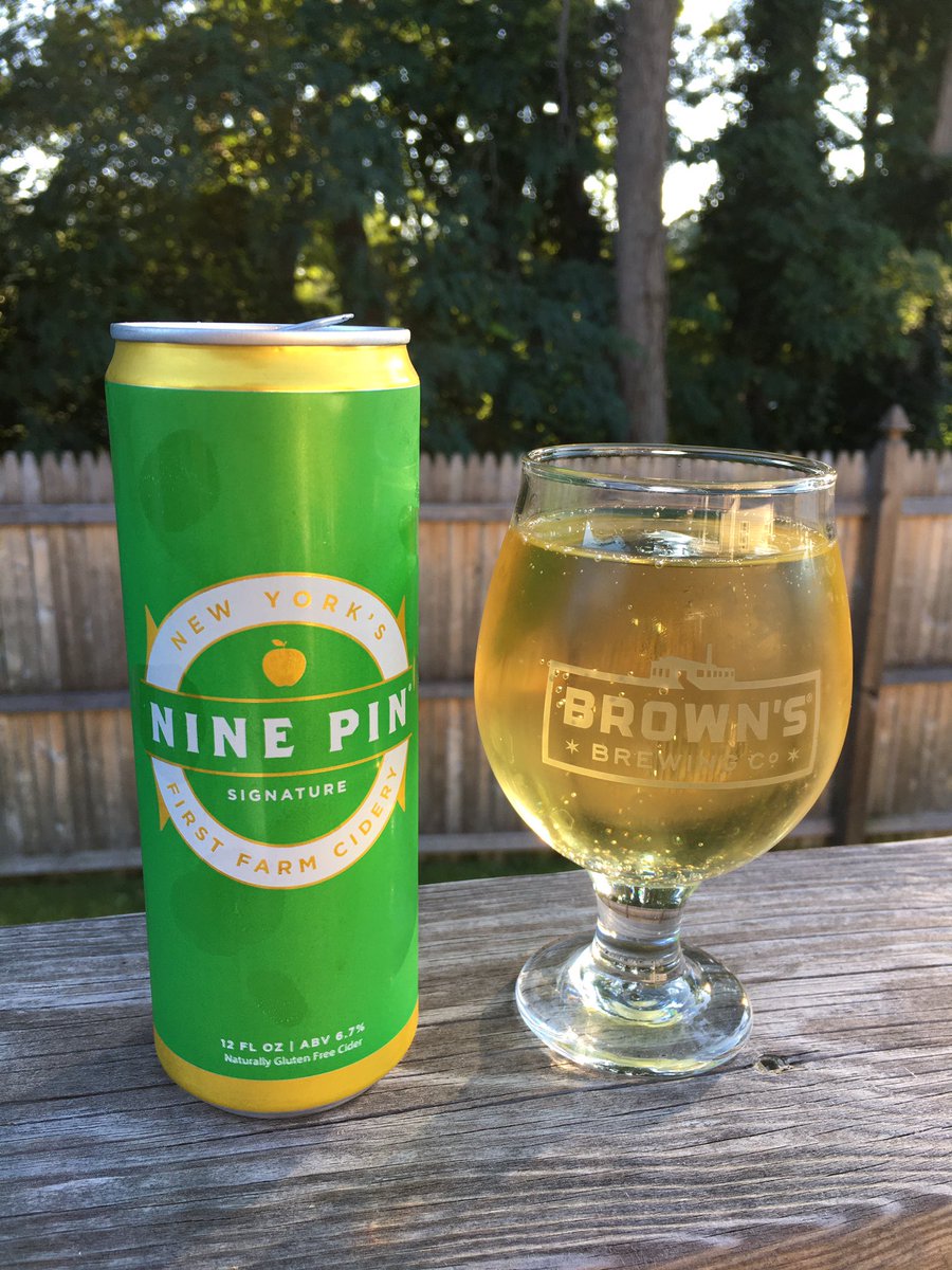 StoriesFAB's tweet photo. Time for some @ninepincider action! Because now that it’s September I will drink cider and fall beers until I’m sick of them again. That’s just how it goes🍻🍏
#StoriesFromABat #NinePin #Cider #AlbanyNY https://t.co/1ZhRan8J2L