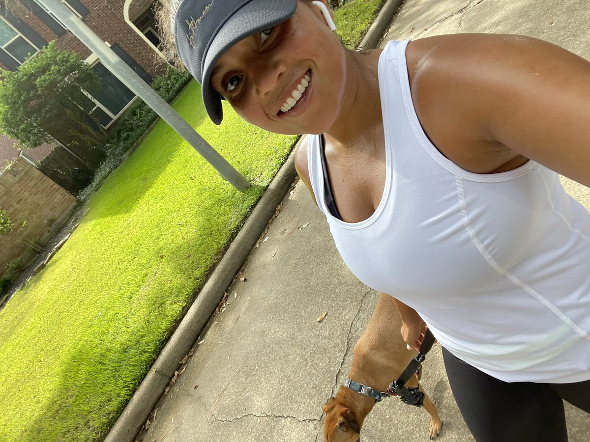 KatCosley's tweet photo. Back at it! My running partner today needs a bit more training to work on his endurance 🤣#runningforareason #runforals #chevronhoustonmarathon
I’m halfway to my goal of raising $1,000 for #ALS Please support if you can 🙏🏽
Donate here 👇🏽
https://t.co/anwqW7JtdP https://t.co/hvot4w722j