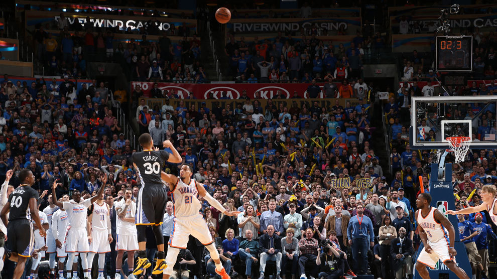 6toHombreLATAM's tweet photo. HILO | Stephen Curry metiendo tiros imposibles

Fue un lindo trabajo recopilar todo, espero que disfruten este repaso viendo las locuras de Curry.

Siempre ayuda mucho que compartan o dejen un ❤️. https://t.co/sI0TaBgV9o