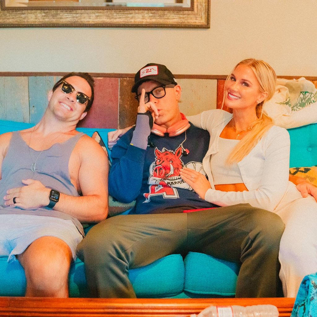 BobbyBones's tweet photo. Can’t wait to see you guys tonight at #BobbyFest in New Braunfels, Texas! We just released some more tickets ! Should be a fun show. https://t.co/AA0InrDXFO