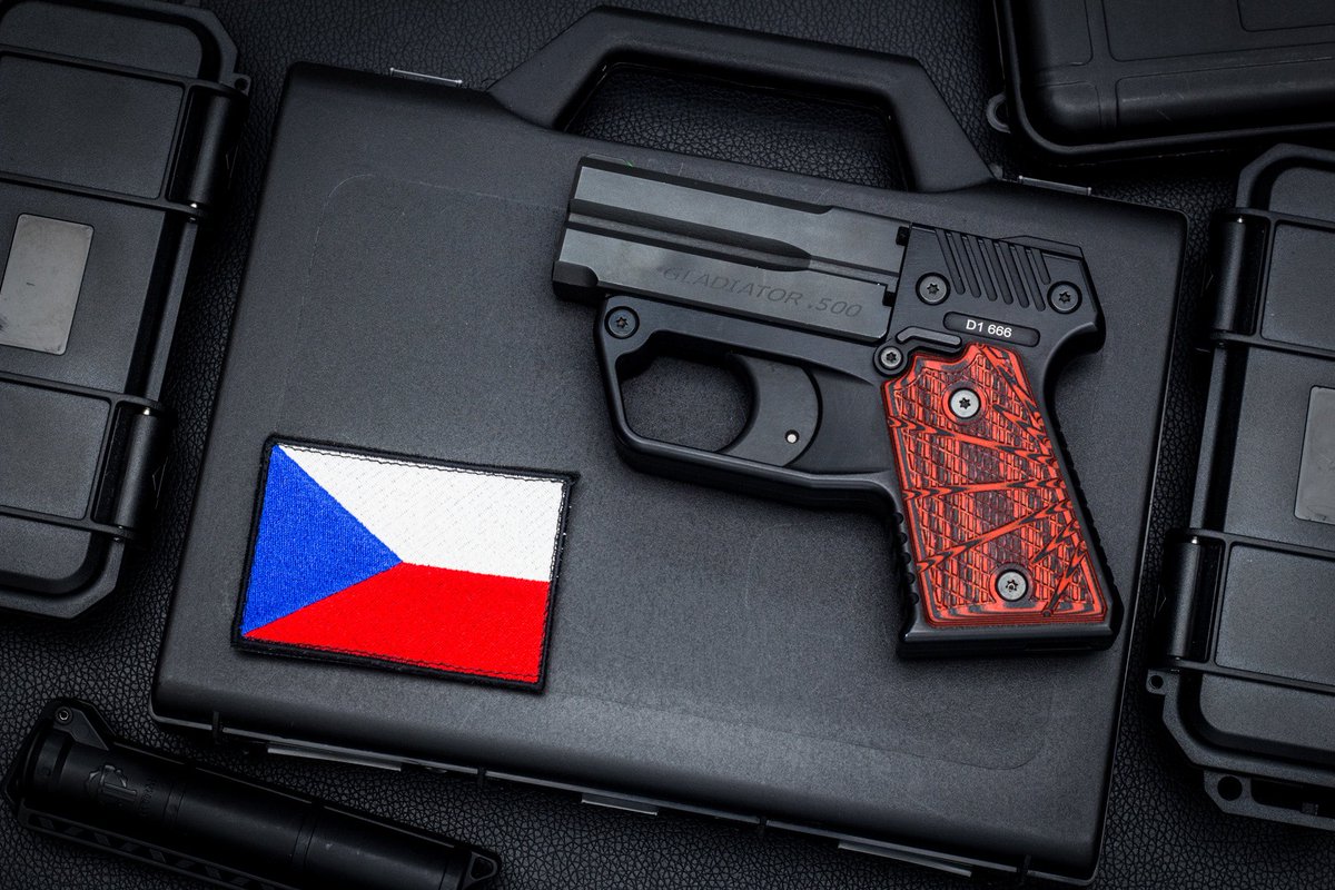 Detonics_eu's tweet photo. 100% Czech made by Detonics.   #detonics #gladiator #czechgun #unrra #dforce #rifle #pistol #gun #knife #knives #czech #pewpew #pewpewlife #45acp #edcgun https://t.co/2dgCIPLtZ5