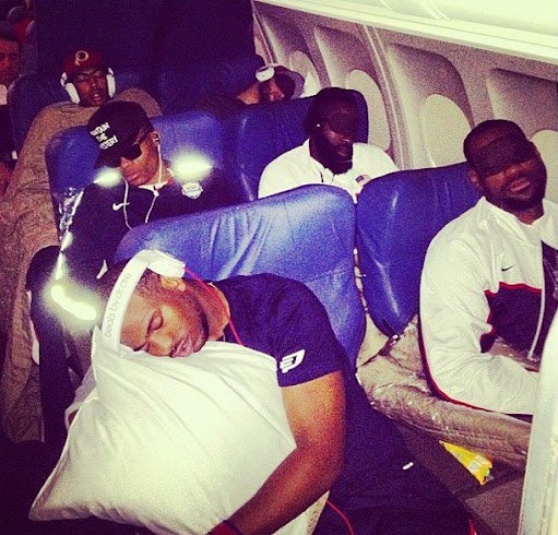 BLTSMichael's tweet photo. Every time I watch Derek Brunson fight I schleeppp 😴😴😴#ufcVegas36 https://t.co/EPhjcj4XLv