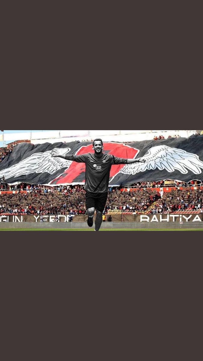 cglrusta's tweet photo. #EdizBahtiyaroğlu 33 yaşında cennette üstünde çubukluyla,vefatının 9.senesinde rahmetle özlemle anıyoruz.Kanatlanıp uçtuğun yerde bahtiyar ol #EdizBahtiyaroğlu https://t.co/Te9CcxWyiO