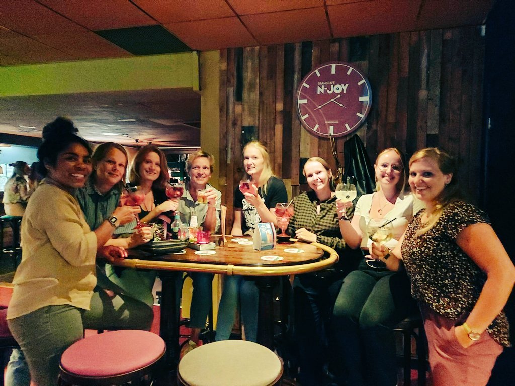 DesIngez's tweet photo. Zo we hebben weer even wat aan #teambuilding gedaan @ValleyBuck #Dames2 π ready or the upcoming season! Lets gooo πͺπΌπͺπΌ #basketbal πΈπΈ https://t.co/onCGeMCOZy