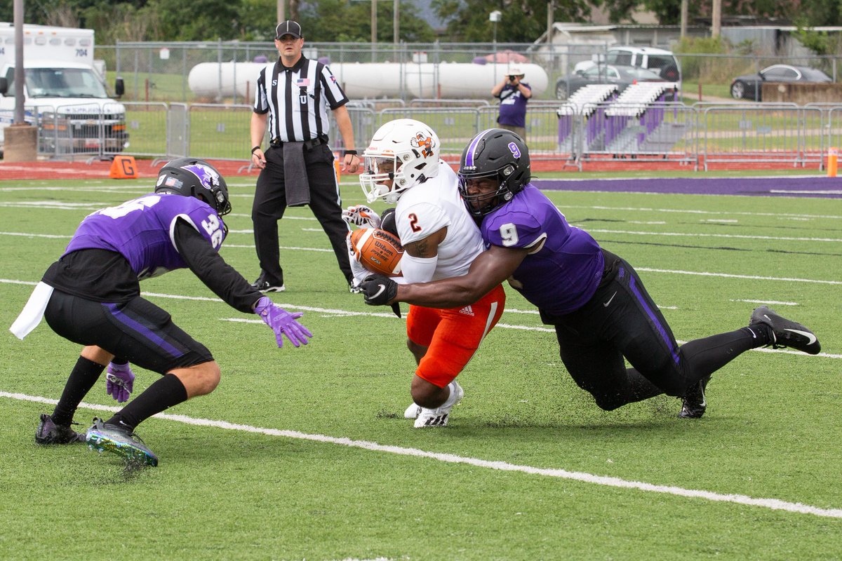utpbfalcons's tweet photo. Clayton Roberts scored 3 times as @UTPBFootball extended their winning streak to 7 at Southwest Baptist. Download the UTPB Athletics App to follow the team all season long. https://t.co/KNB2KDtDKF