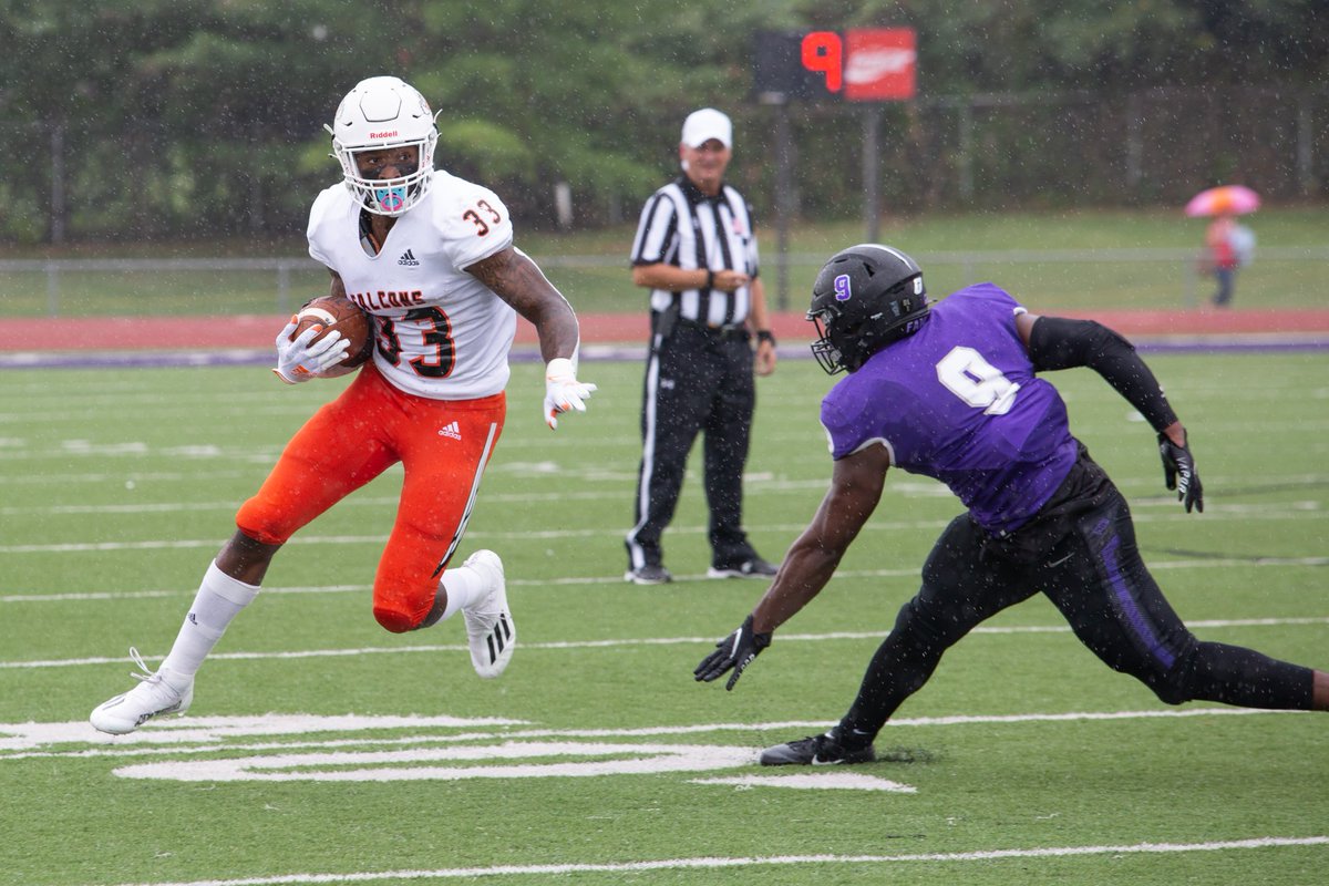 utpbfalcons's tweet photo. Clayton Roberts scored 3 times as @UTPBFootball extended their winning streak to 7 at Southwest Baptist. Download the UTPB Athletics App to follow the team all season long. https://t.co/KNB2KDtDKF