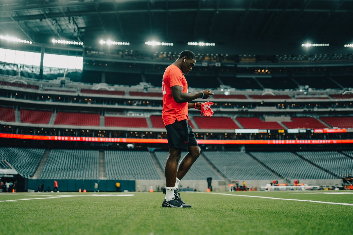 Pregame frames. 📸

#GoCoogs