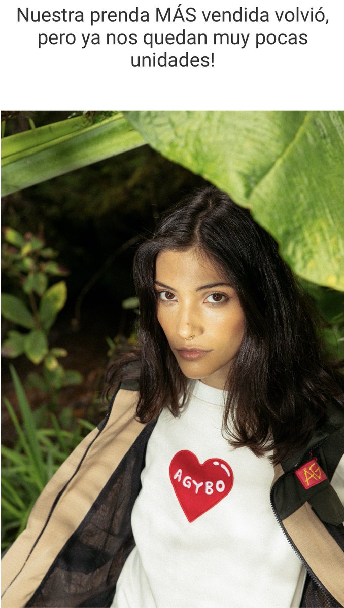 Fonseca's tweet photo. El crew neck blanco volvió @AGYBO1 ❤️ https://t.co/nnvk0ZXXRZ