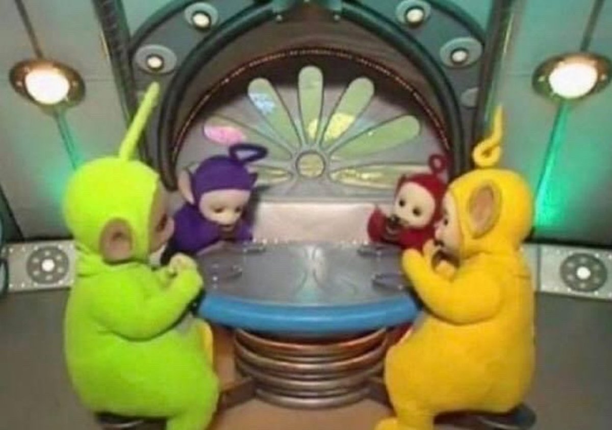 Jprz1321's tweet photo. My anxiety, depression, loneliness and trauma having a meeting deciding who's gonna ruin my day https://t.co/2ChqhkpLSu