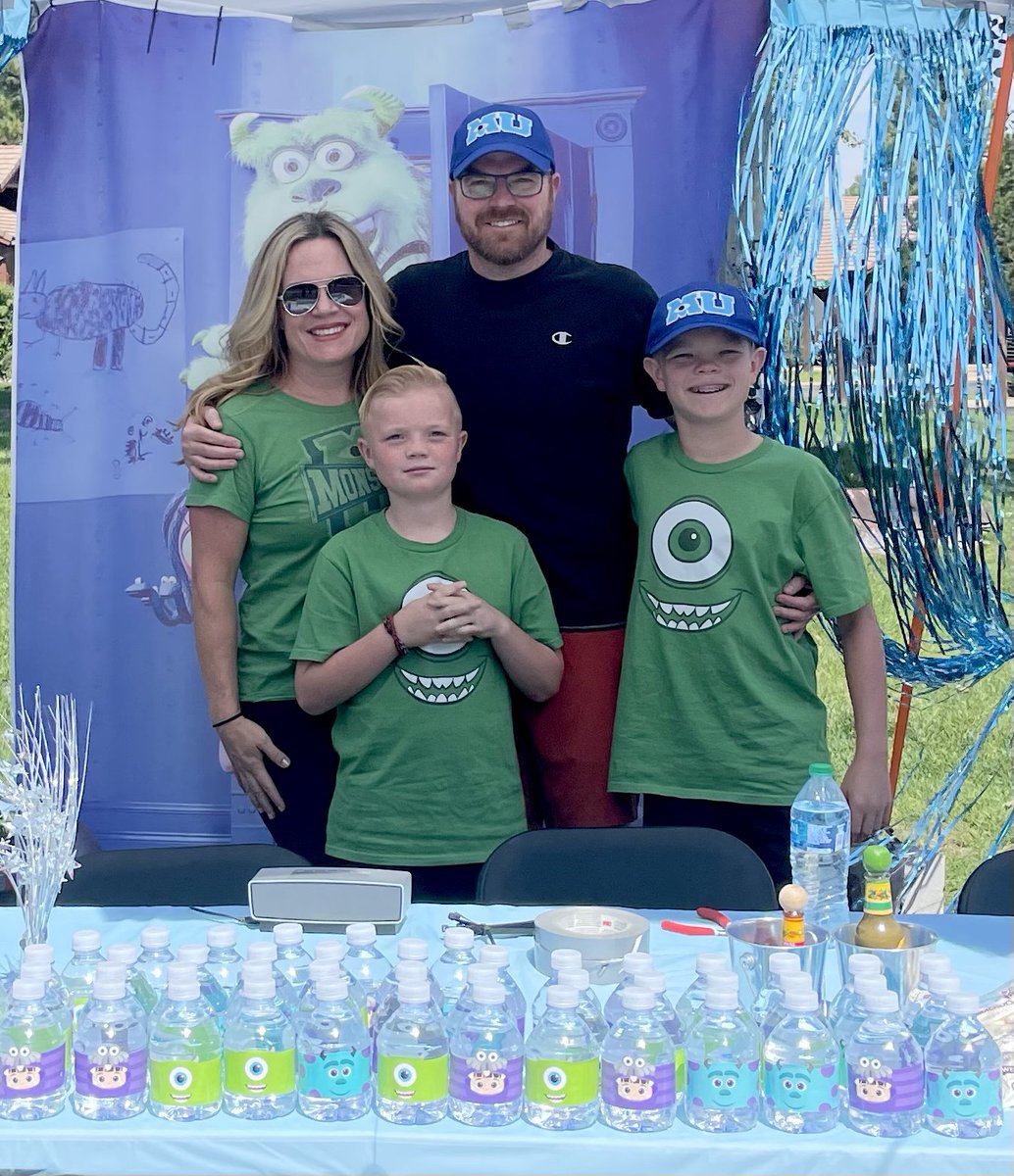 TorreonGolf's tweet photo. It was a beautiful day for our Annual Chili Cookoff! Congratulations to the Ehrharts who represented Arizona State and had the Best Chili and the Schulds who won Best Decor with the MonstersU theme! #ElevateYourLifestyle #WeAreTroon #TroonPrive https://t.co/ouhbloYxSK