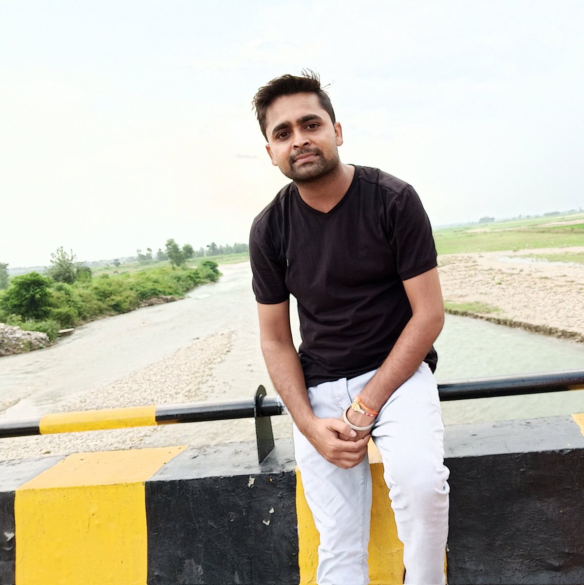 Ajit16634727's tweet photo. #NewProfilePic https://t.co/83ZDuH7ETr