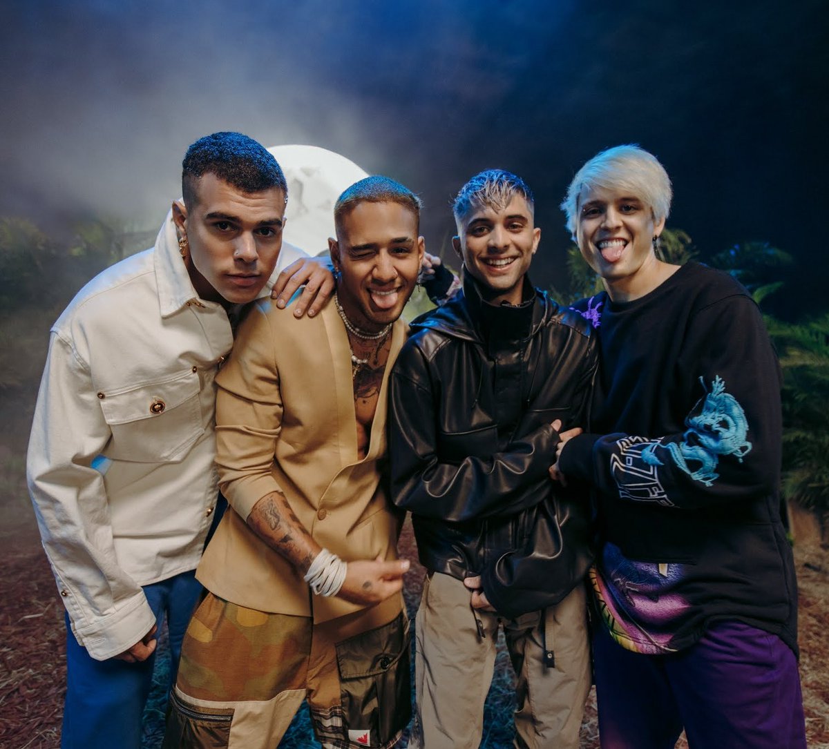 LxtinoGang's tweet photo. 🚨 CNCO es la única banda latina nominada en “Grupo Favorito” de los VMAs 2021. Ya pueden votar por los chicos aqui: https://t.co/skpiOTvM0w https://t.co/nDd40uyqjv