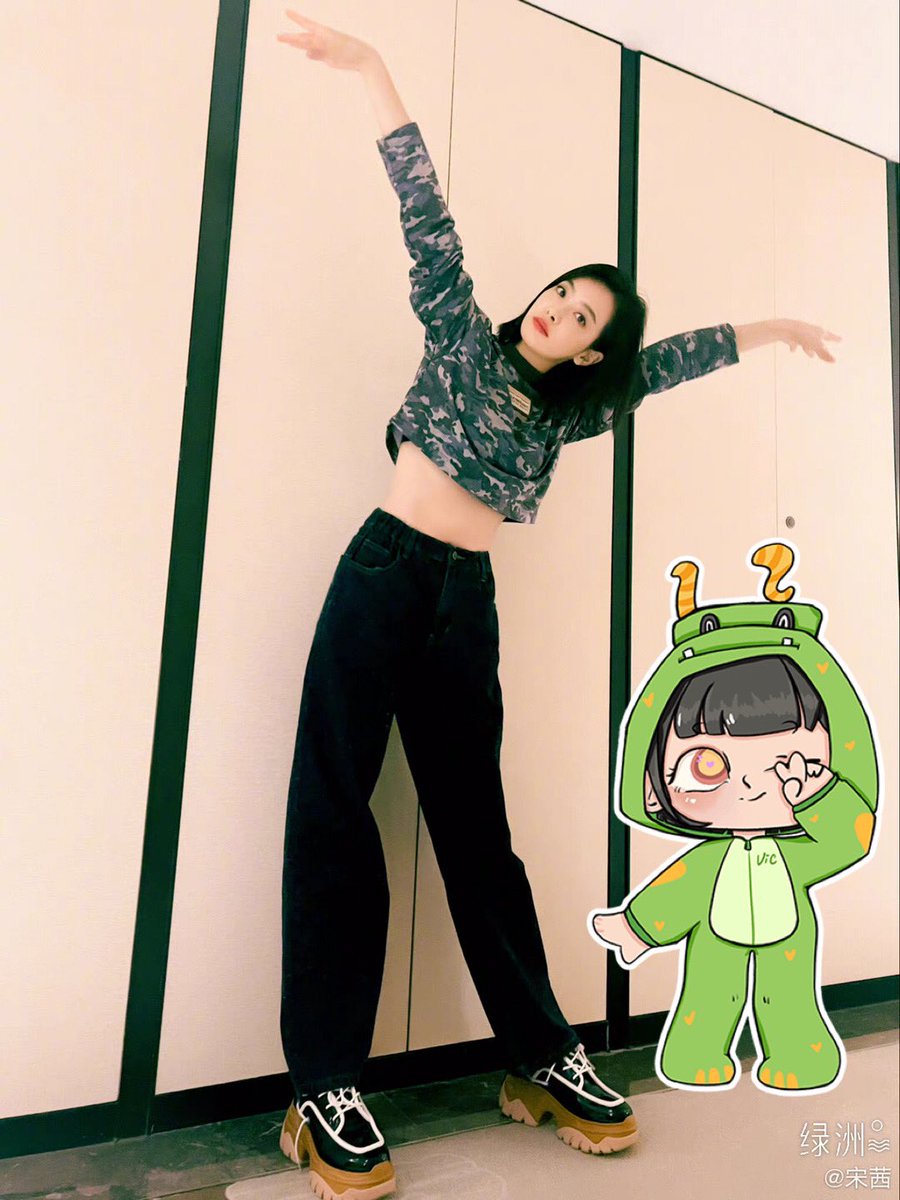 crouchy929's tweet photo. #12YearsWithQian #VictoriaSong #SongQian 💕
Congratulations 🎉 so proud of what you’re able to achieve despite all the adversity that you’ve to face. I wish you all the best in whatever you are doing and want to do in the future! Love you always! https://t.co/Pb6ZYiy0DO