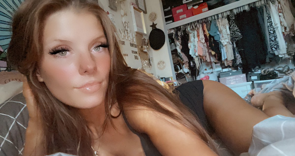 jami76283627's tweet photo. Did you guys miss me? Check out my new Fansly XXX page, I still have OF. But Fansly is set up differently. Both of my links will be in the comments xoxoπ₯π#fanslymodel #onlyfans #petitemodel #brunettebarbiedoll
#dollface #goddess #potfriendly #kinkyprincess #contentcreatorπ https://t.co/i65YTfUHMV