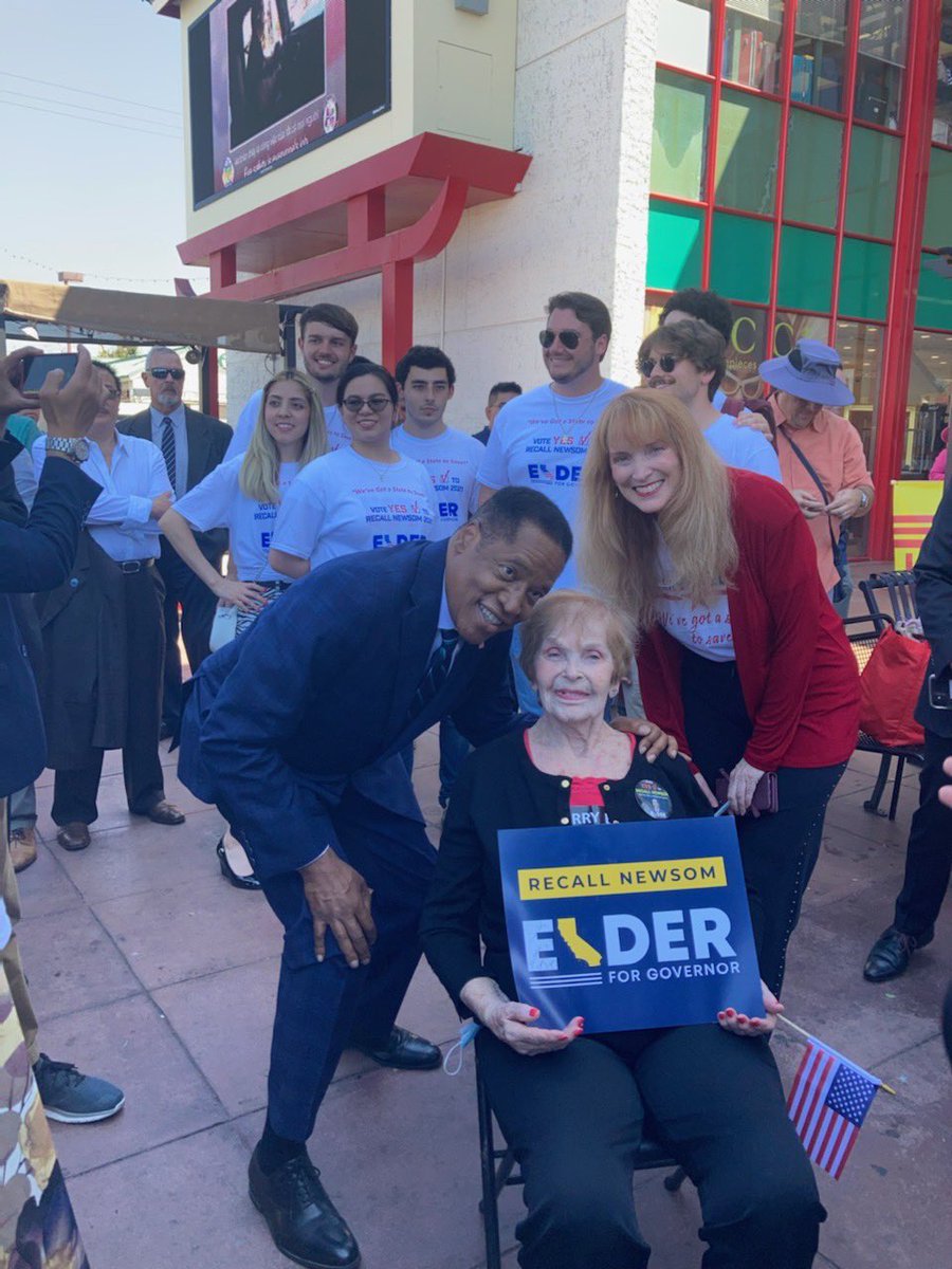 larryelder's tweet photo. Holocaust survivor Piri Katz (93) endorses Larry with daughter Cherol Katz https://t.co/GLgm570FwL