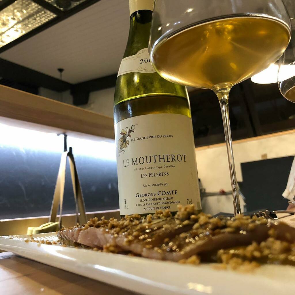 acme_ESP's tweet photo. [muchísimo] @malauvavigo  today:

#georgecomte comtegeorges #doubs #lemoutherot 2004

@clairenaudin #hautescotesdebeaune 2017

#michelgahier #arbois 2016

@alvaropalaciosofficial #villadecorullón 2014

@domainealainvoge #cornas 2015

#epicend #lastdropof… https://t.co/jrXwGUsxOL https://t.co/zXMZofI8wY