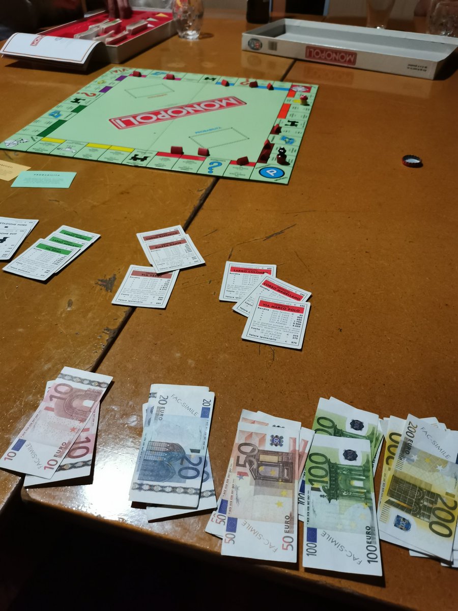 Th_Dm4570's tweet image. Con 40000€ di valore #Fedeliallalinea vince.