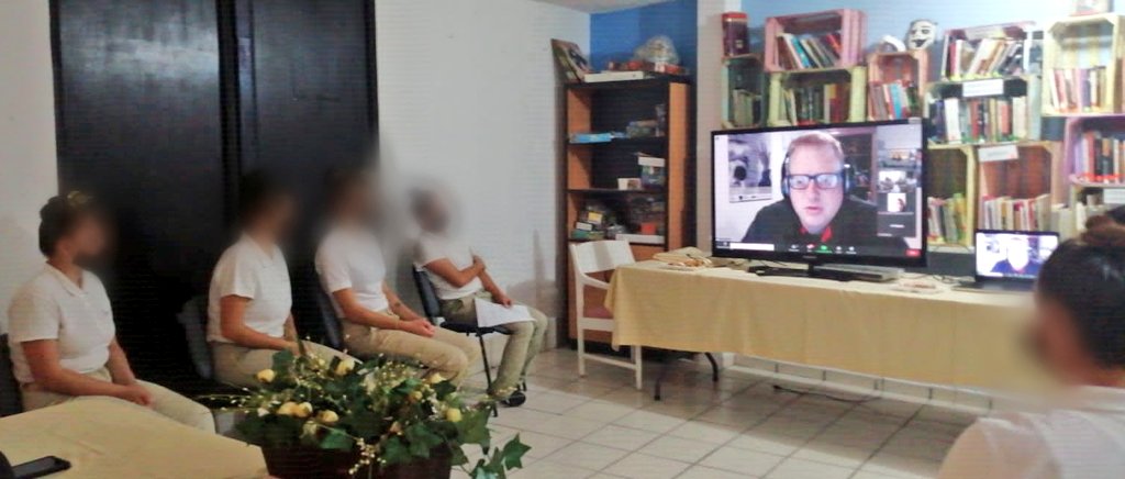 SonoraSeguridad's tweet photo. Sobresalen jóvenes Itama Sonora en concurso convocado por Justicia Juvenil Internacional, en el cual obtuvieron el 1er lugar en Escritura-Poesía y 2do lugar en Hip Hop.

Ejemplo de superación  y perseverancia.

👍Enhorabuena 🥇🏆🥈 https://t.co/QqP2gro1r8