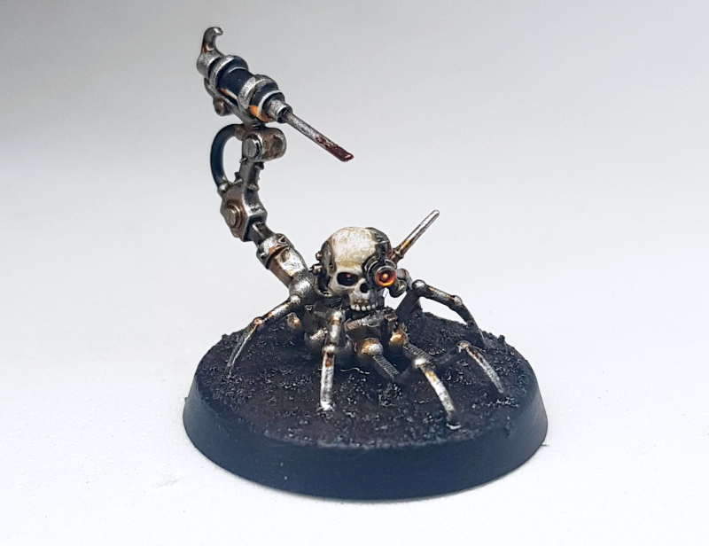 Geckilian's tweet photo. Legionnaire Dardanos gets 2 more little friends - the Mediskull V4-c1n3 and the protector bot 53-RF. #WarhammerCommunity #40K #PaintingWarhammer https://t.co/B93p10bol8
