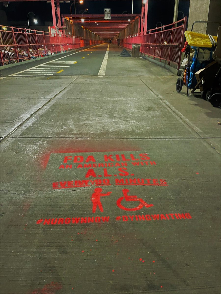 SeriousVein's tweet image. Woah! NYC taking outrage to the streets! Seen at Williamsburg Bridge entrance...where else?
Imagine this going national!

@iamalsorg 
@als_now 
@alsadvocacy
@ProjectALSorg 
@bsw5020 
@everything_als 
 
#NurownNow
#DyingWaiting
#DrugsInBodies
#TakingItToTheStreetsALS
#FireTheFDA