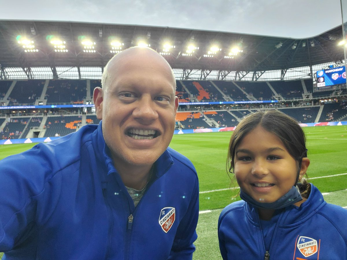 bimalvpatel's tweet photo. Father daughter night at TQL.  #FCCincy https://t.co/HG5F1bRDnw