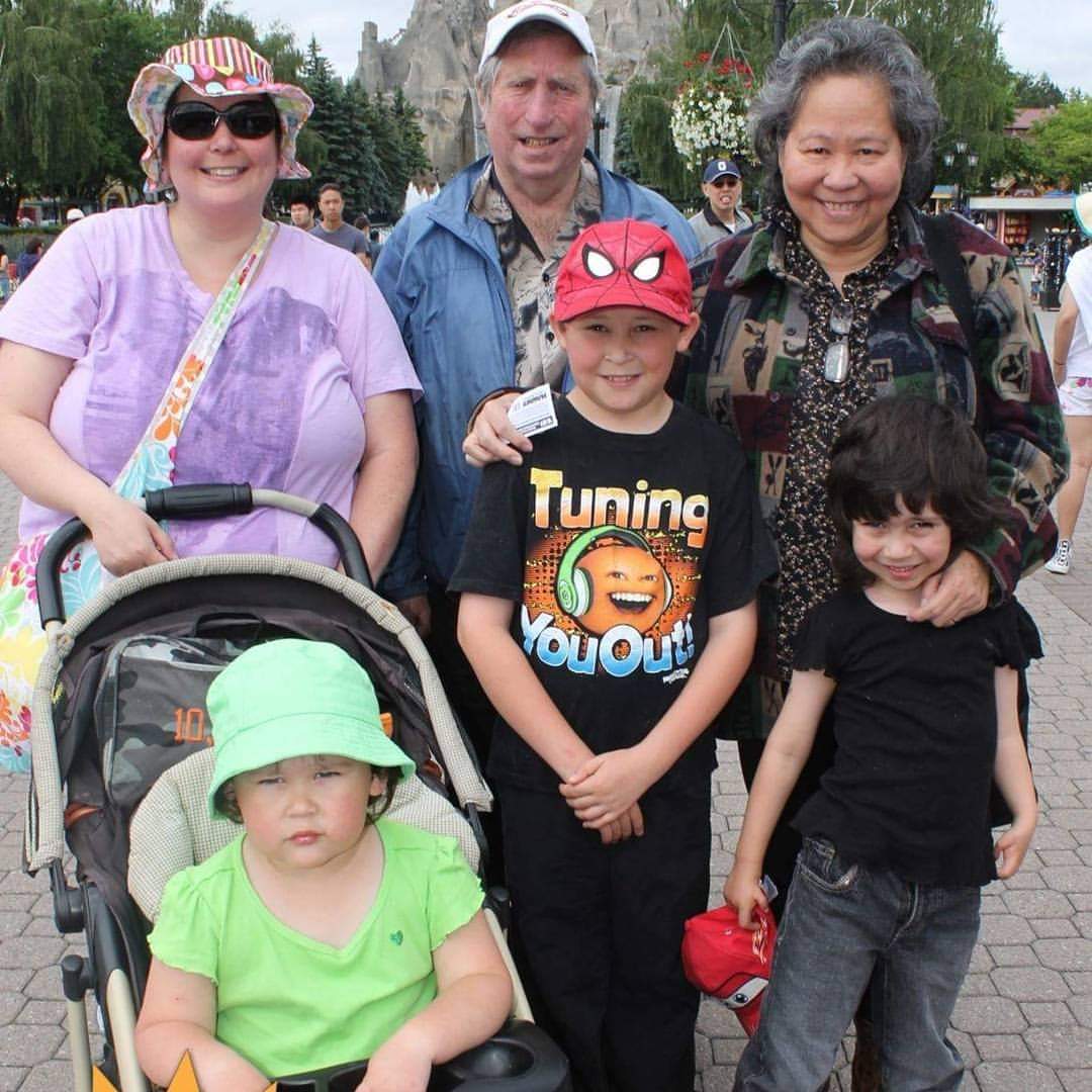 isda1979's tweet photo. This was a day of roller coasters, games &amp; lots of fun! It's still hard to believe that the photo we took of this amazing day was the one I used to ID everyone but me at the police station less then 4 months later. 
Don't do this to another mom
Don't drive impaired. Ever. https://t.co/jquyOiwCRy