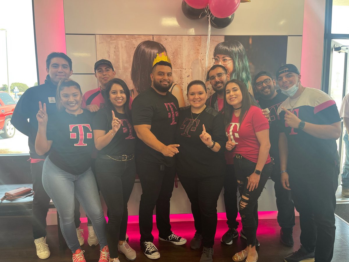 To be an effective leader, you have to know what makes your people tick, and that's something <a href="/Christion_Gonz/">Christion Gonzales</a> mastered, always bringing out the best in everyone, and I am forever grateful for that. Purposeful, Devoted, and Authentic Christion is a one-of-a-kind leader! Congrats🙌🏽