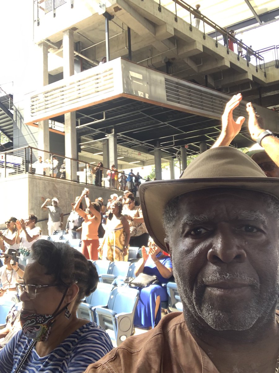KhalfaniDrummer's tweet photo. @ capital jazz fest with my ♥️ https://t.co/GCyq3PEO4P