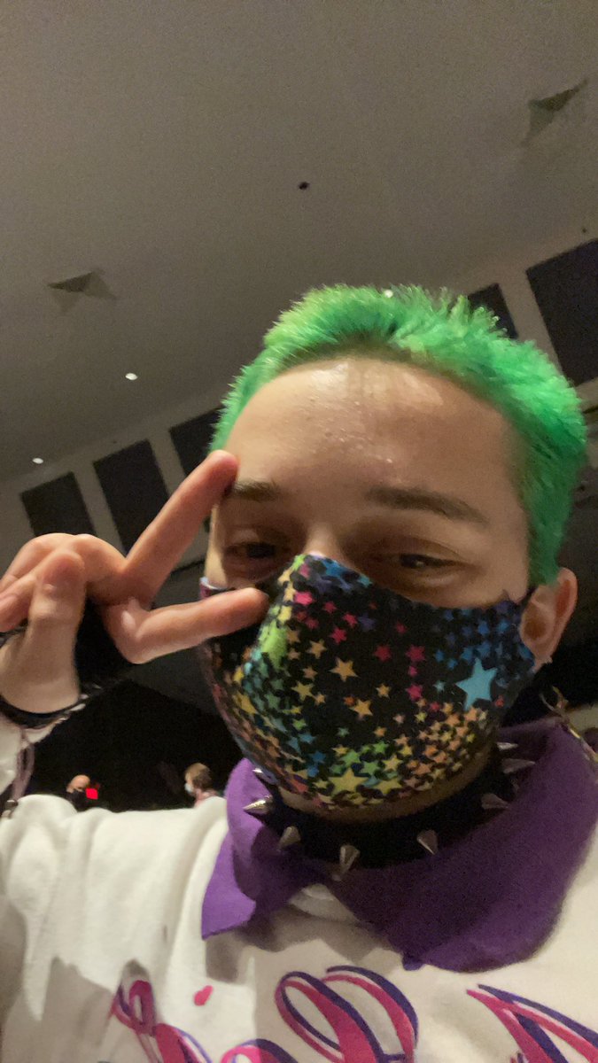 pastelstarboyy's tweet photo. AW YEAH SECOND NIGHT OF #FEST21 LETS GO <33 STILL GOOD EVEN MY SECOND TIME GOING https://t.co/KcRvpvwAG5