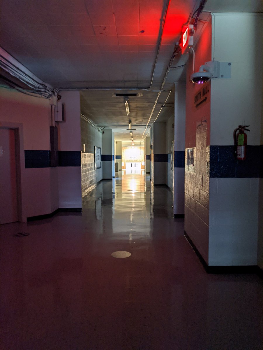 kW_GeneRCS's tweet photo. Booker T. is saving energy this Labor Day holiday weekend! Thanks Mr. Williams, Janice, &amp; staff. @btw_rcs @RCS_NC @JonWilliamsEdu https://t.co/zOkj7WYiw1