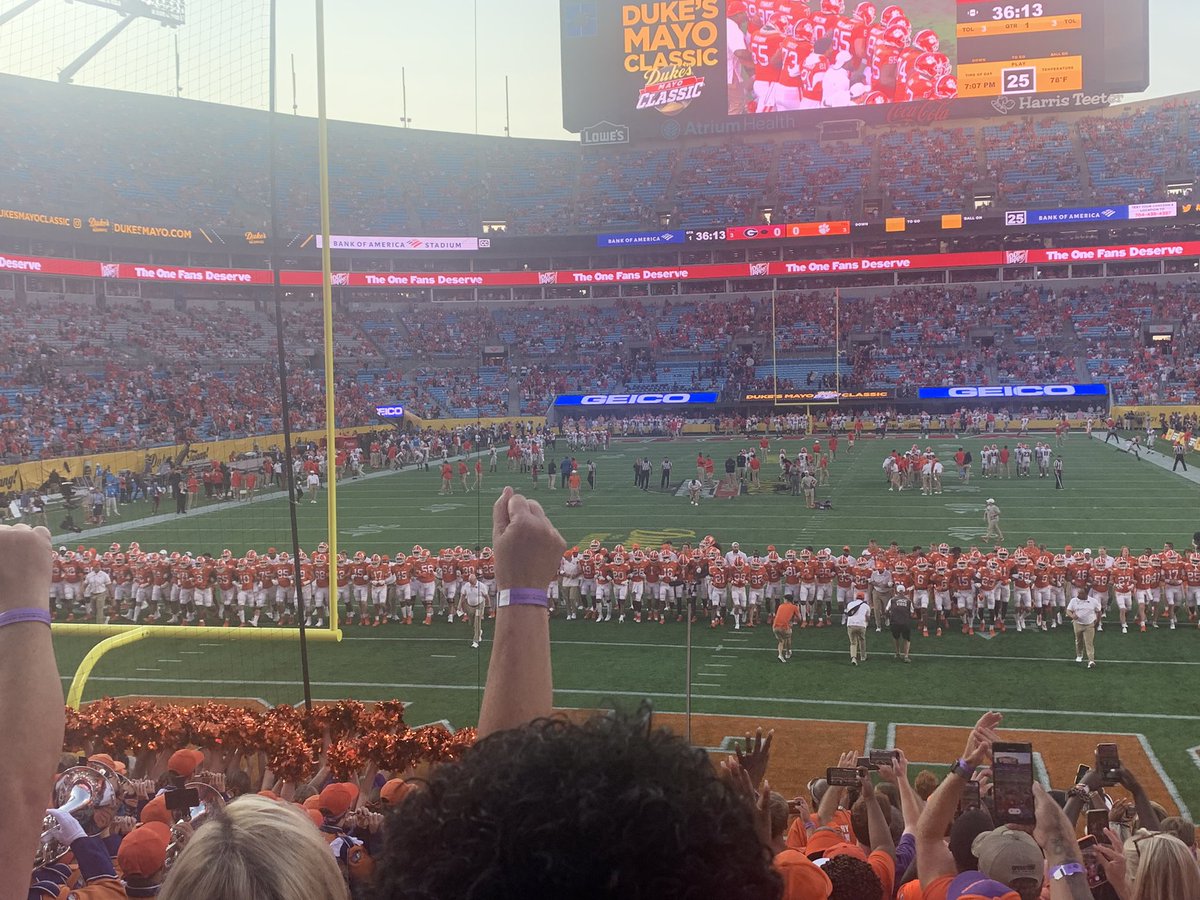 SampsonHermione's tweet photo. Let’s go Clemson 🐅 💜🧡 https://t.co/7MtO37BMcB