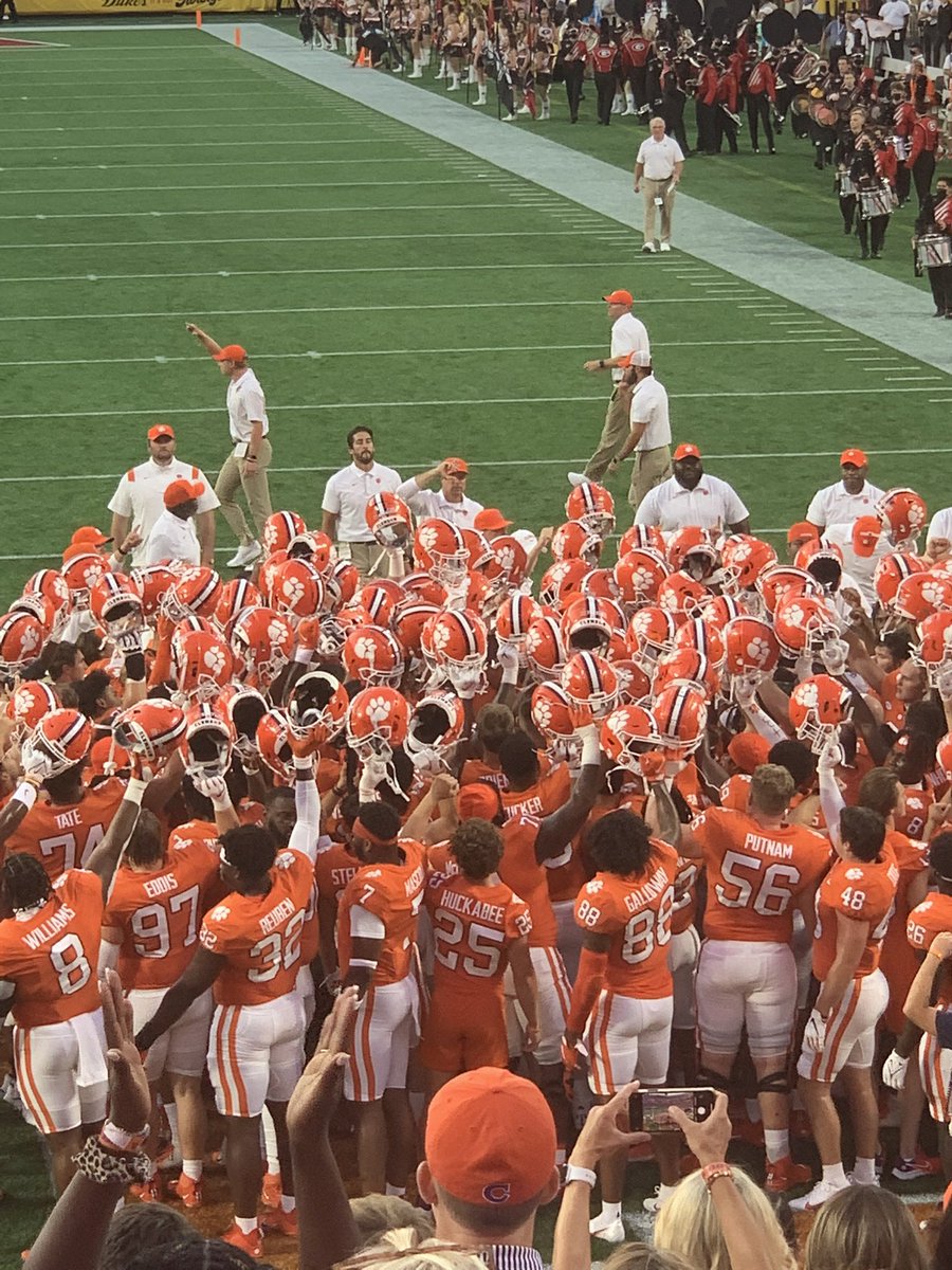 SampsonHermione's tweet photo. Let’s go Clemson 🐅 💜🧡 https://t.co/7MtO37BMcB