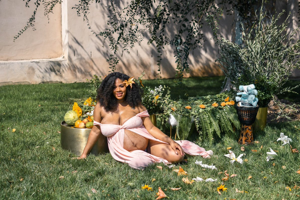 55mmbae's tweet photo. Moms to be 🤰🏽
#CelestImages https://t.co/cCYmM8FOCH