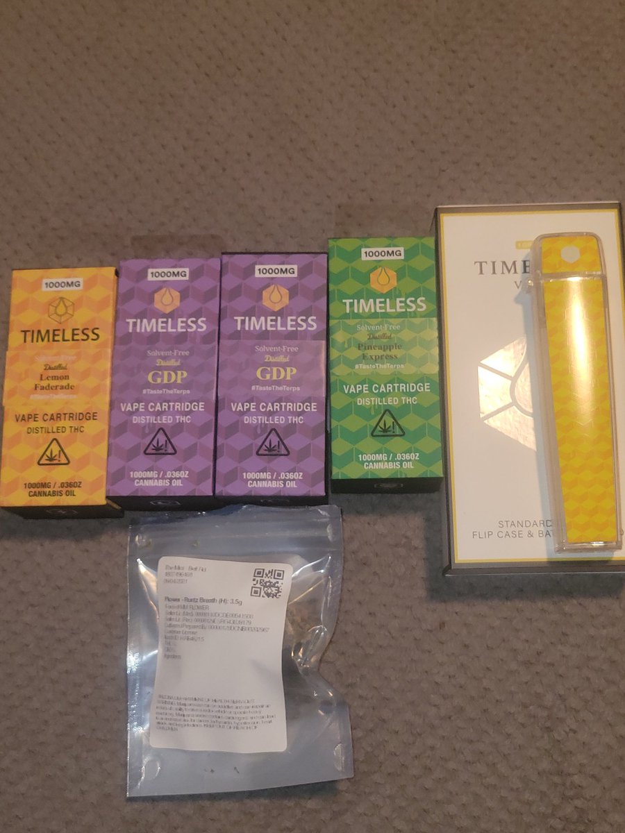 B_Dragonblade's tweet photo. Finally got my goodies! 🐻‍❄️🤙 @Mint_Dispensary @AlwaysTimeless1 #420 #TheMintDispensary #AlwaysTimeless https://t.co/bB4scF5kdK