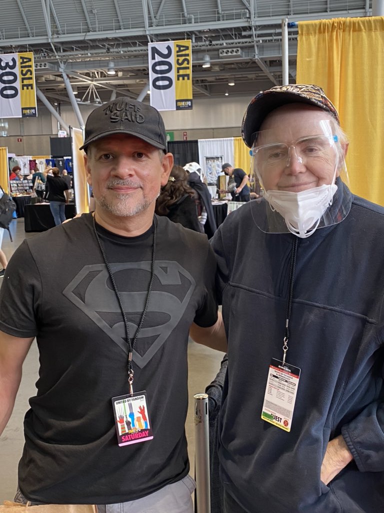 KirkGeorge's tweet photo. Today I met @GineokwKoenig at @FANEXPOBoston. He is such a nice guy. It was great chatting with him!

#startrek #walterkoenig #pavelchekov https://t.co/tbMDDmSSZD