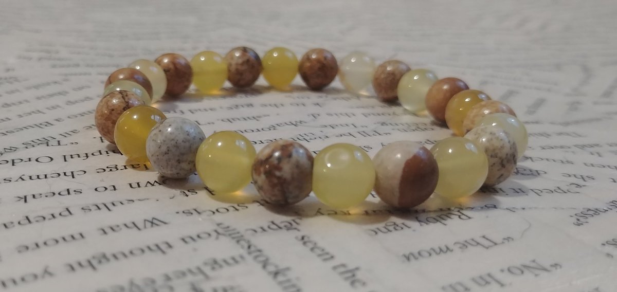 ThriftWitchShop's tweet photo. Use code LABOR for 30% off of your entire order until Tuesday! There's pendants, bracelets, earrings, bug spray, &amp; massage oil up on my site rn! Go check it out. https://t.co/I2NvHjESJN