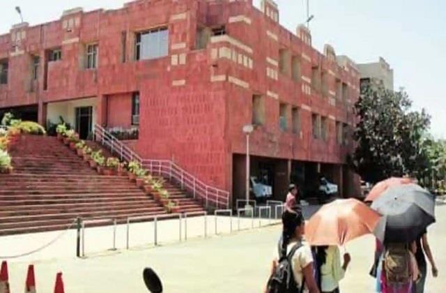 punjabkesari's tweet photo. चरणबद्ध तरीके से 6 सितंबर से खुलेगा JNU, सबसे पहले पीएचडी छात्रों को मिलेगी एंट्री
https://t.co/7c4E3g2GfI

#JNU #PhDstudents #entry #negativeRT-PCRtest #readinghall https://t.co/Azcp85aSyp