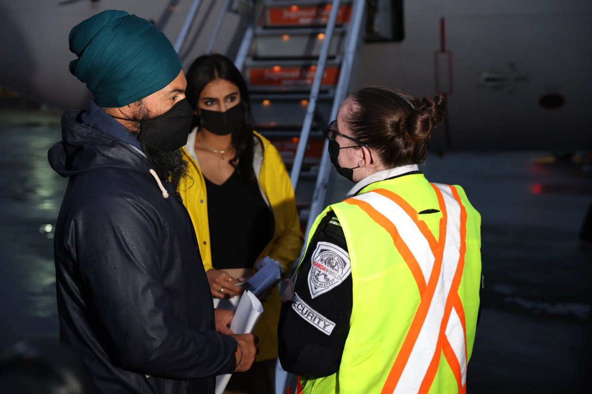 Canadians want to keep each other safe. It should be easy to get and use a vaccine passport.

Trudeau left provinces and territories to figure it out on their own – making it harder for us.

We’ll make sure everyone has easy proof of vaccination so we all can travel &amp; stay safe.