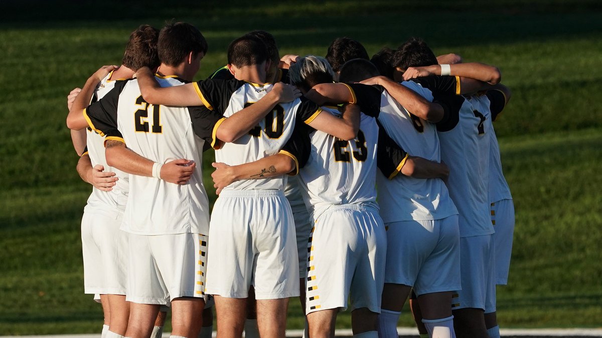 AdrianBulldogs's tweet photo. The @ACMensSoccer team put up FIVE on Beara to claim its first win of the 2021 season!!

RECAP--https://t.co/FQKxk6qM5b

#GoDawgs #D3Soccer #GDTBAB https://t.co/gknWmmR5H7