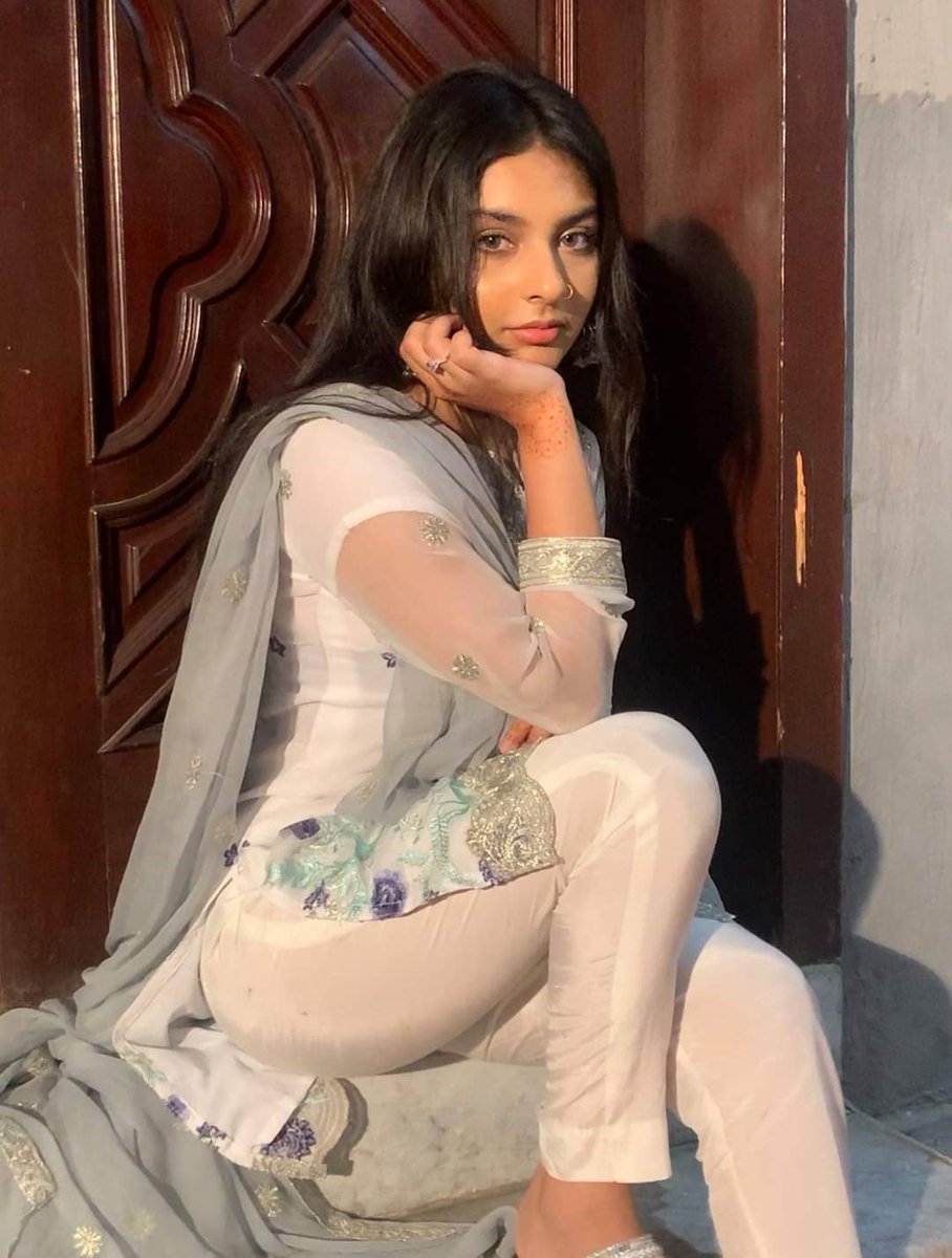 AnnuUMT's tweet image. Assalam o Alikum ❤️
Will you reply my salam ?