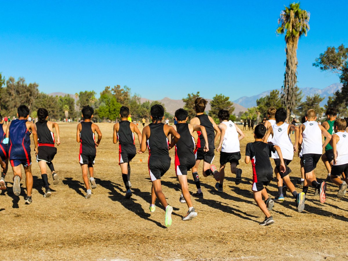 Cen10XC kickoff their 2021 cross country season on the 2.3 mile course at the 6th annual Riverside Showcase Cross Country Invitational. #Cen10 @Cen10Huskies @cen10athletics