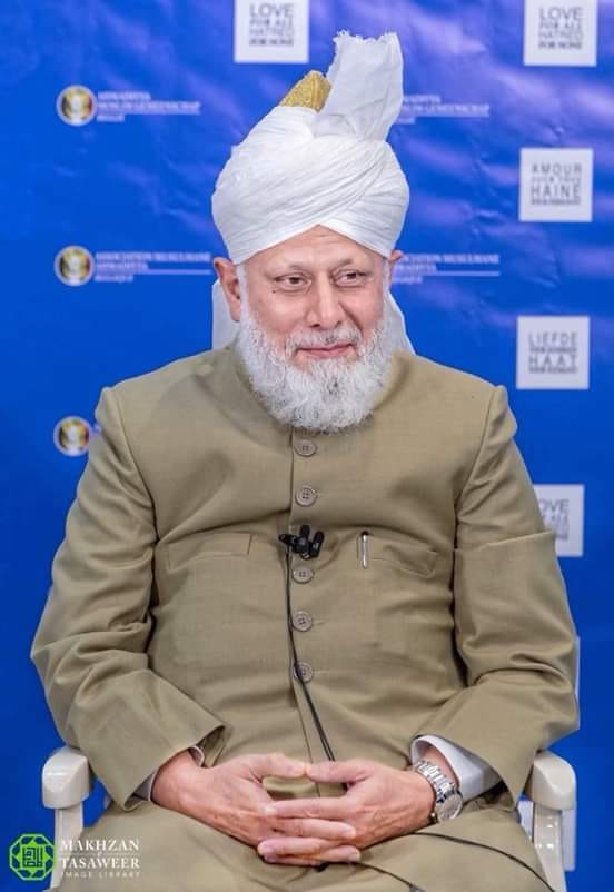 abu_nouman's tweet photo. #Smiley_Face #Beautiful_Picture
#Present_KhalifaOf_Islam https://t.co/Jkw8Txk6XC