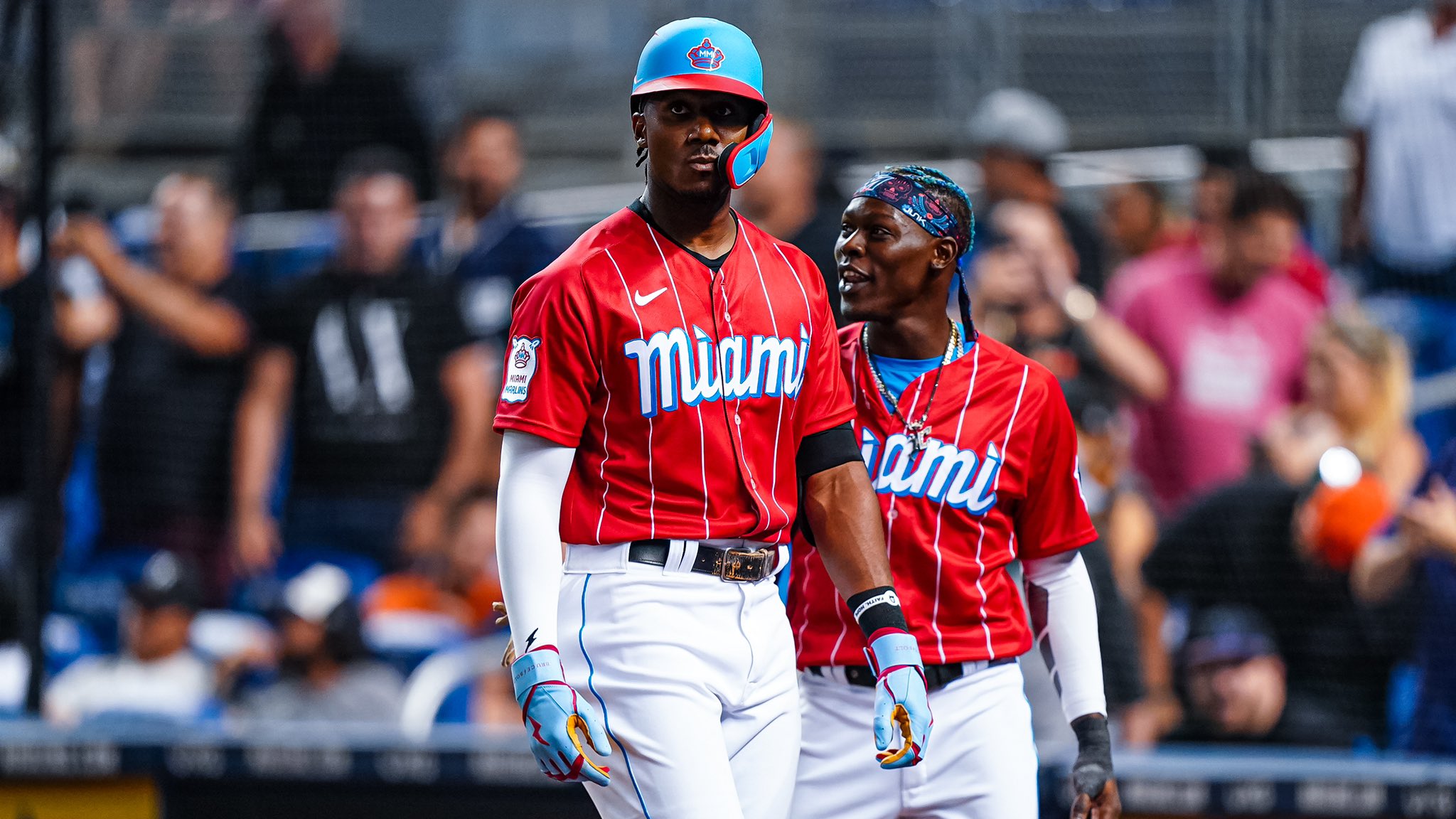 X \ Miami Marlins على X: 😍Wins look good in legacy red. 😍 https
