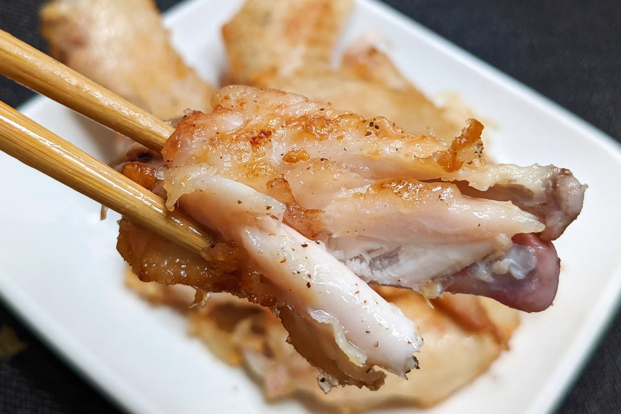 争奪戦になっちゃう美味しさ？！おうちで居酒屋気分を楽しみたいときにもぴったりそうな「手羽先」レシピ！