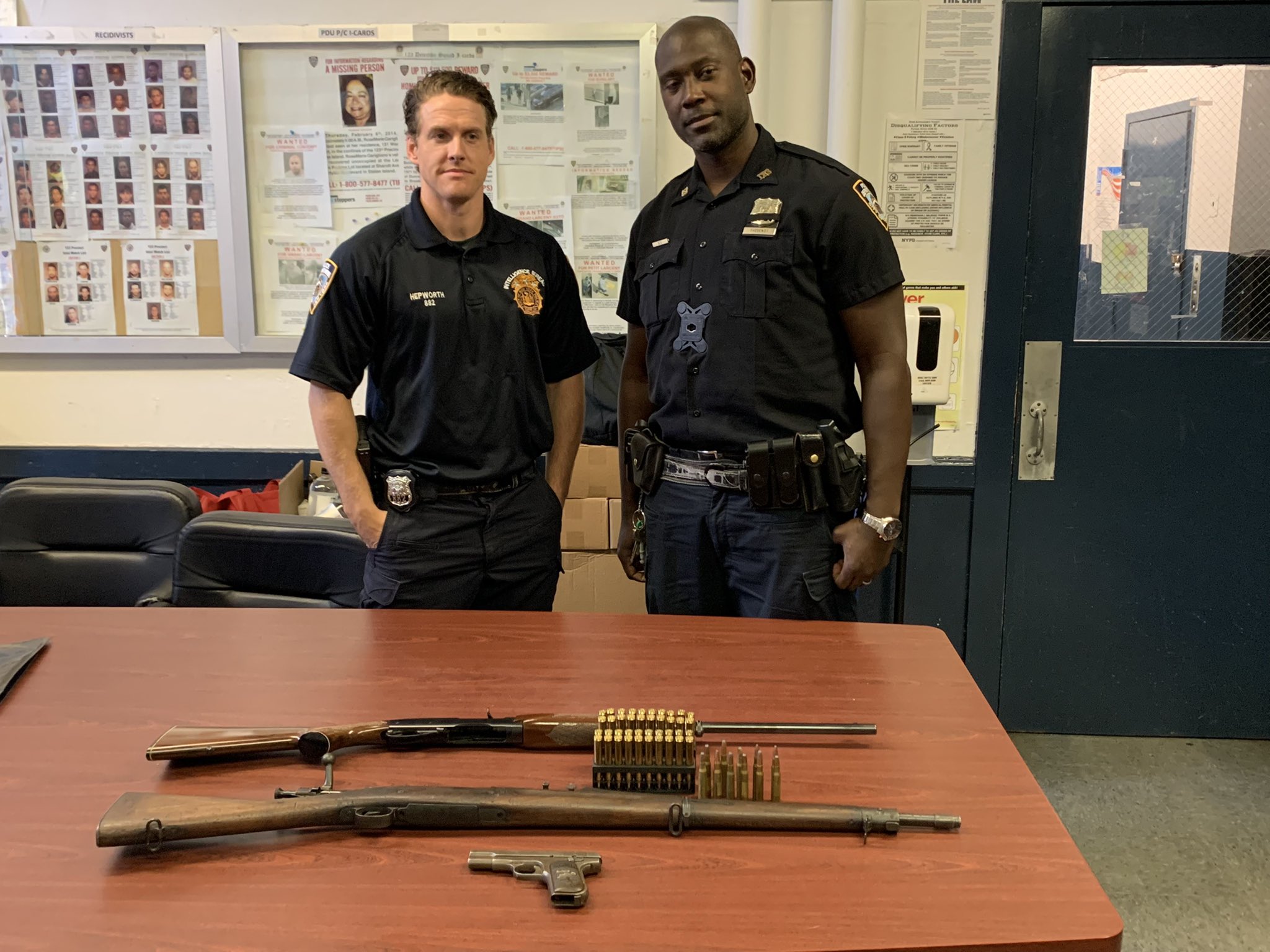 Nypd Guns Off Duty - 3rfbjzh