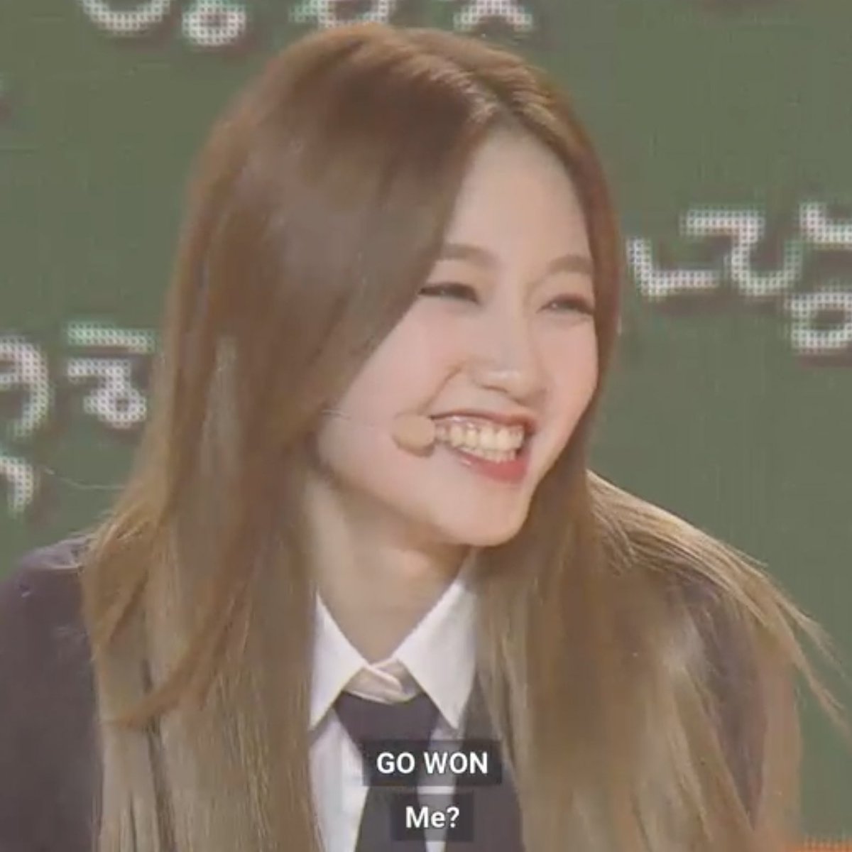 it’s something about her smile that can just make my heart melt in 2 seconds :(