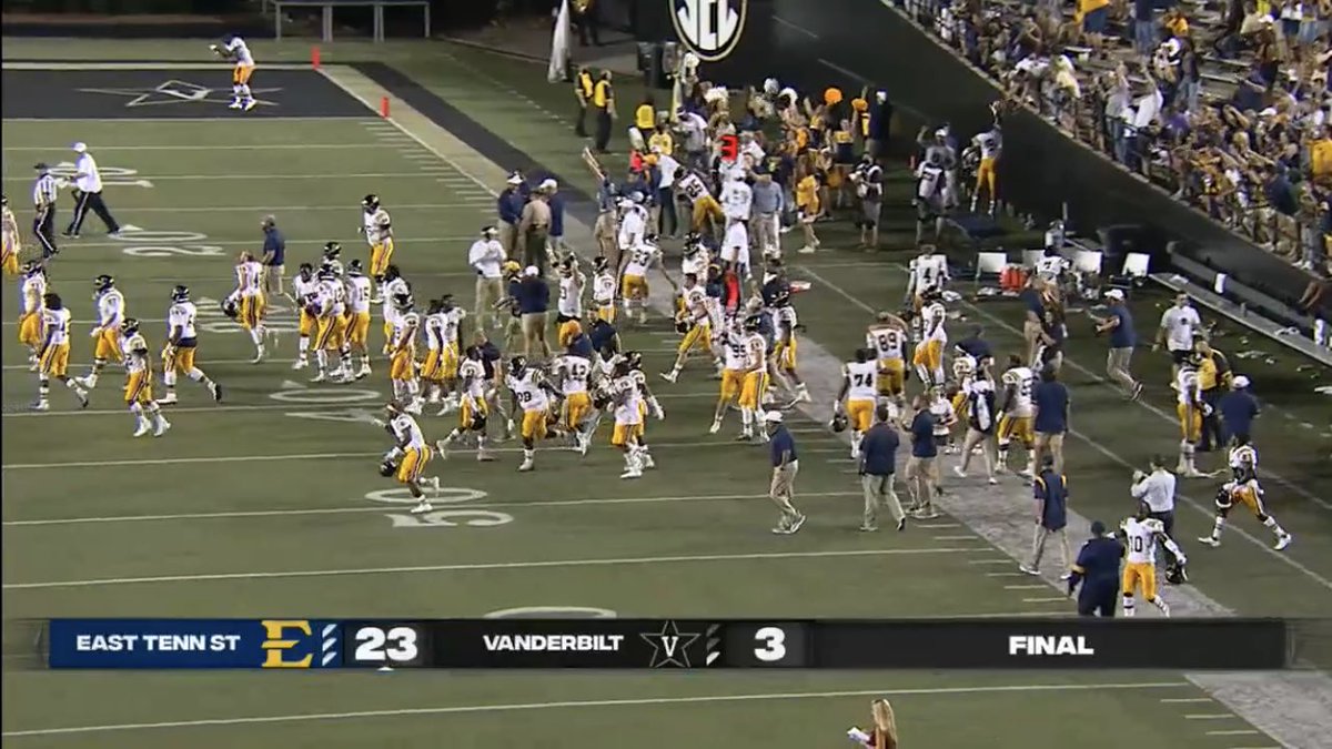 KaneONeill_'s tweet image. Way to go ETSU, that’s how you open the season!