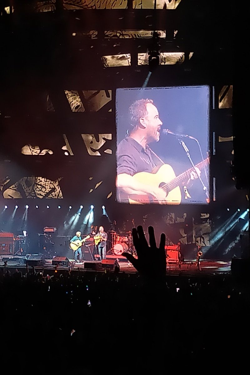 Many folks have had situations that have gone awry and where you have to improvise...few have done it gracefully as what I'm watching tonight with Dave Matthews...