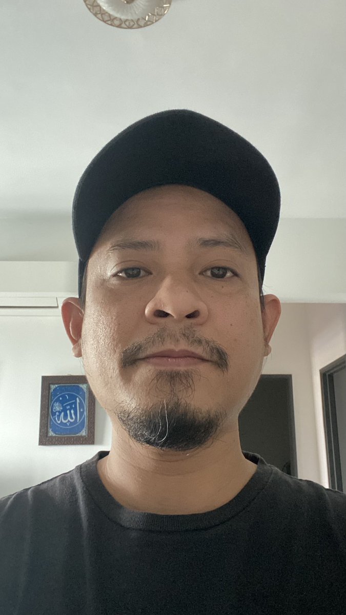 bila tgk janggut putih dah keluar menandakan kita dh semakin menghadapi hr tua😂officially 4series,bila masuk 40thn berbgai2 ujian hidup kena tempuhi.masa ni lah kita akan di uji dgn bgai pkara.ape pun kita hanya insan yg bernama manusia baik dan buruk kita juga yg menentukannya